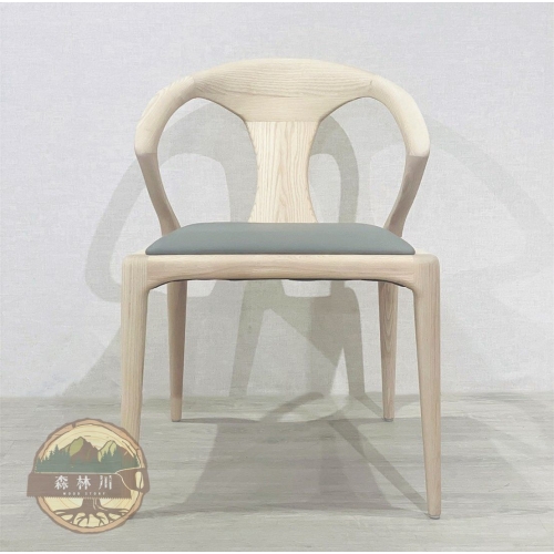 愛麗絲餐椅正面